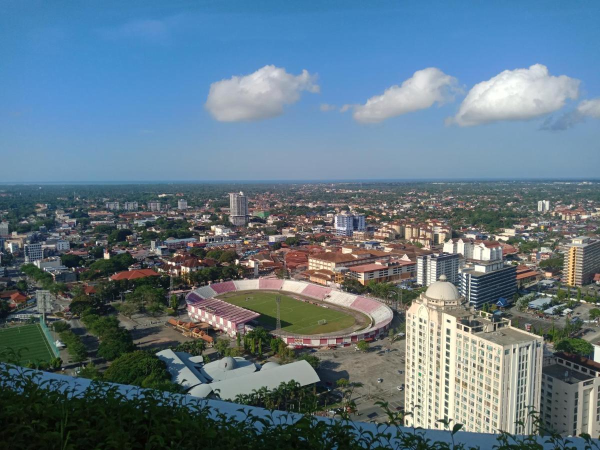 Апартаменти Panglima Troika Residensi Кота-Бару Екстер'єр фото