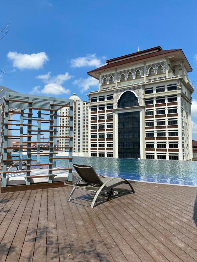 Апартаменти Panglima Troika Residensi Кота-Бару Екстер'єр фото