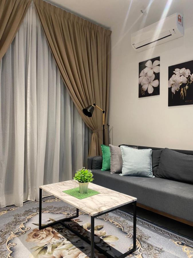 Апартаменти Panglima Troika Residensi Кота-Бару Екстер'єр фото